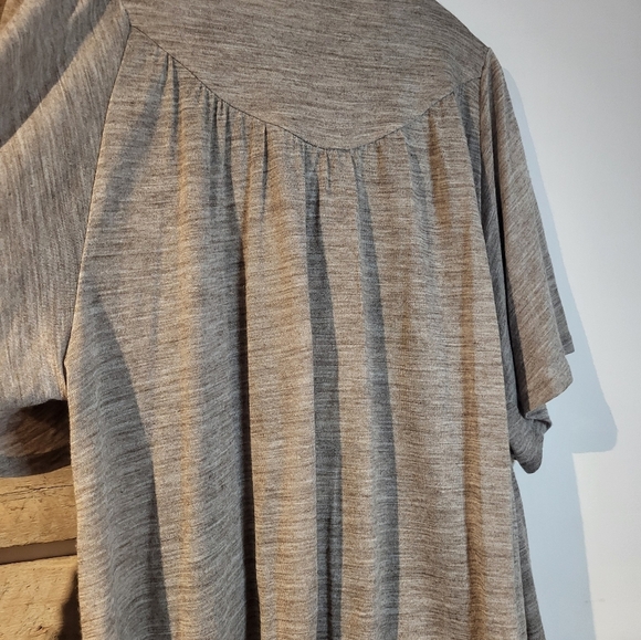 Axara Paris Women's Beige Cardigan Sweater - Picture 5 of 6